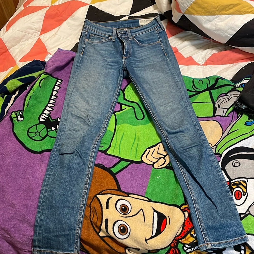 Women’s like new rag & bone high rise ankle skinny jeans size 24